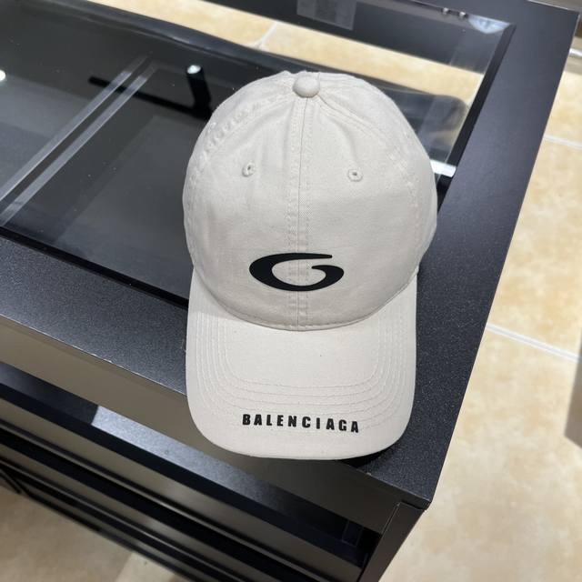 Balenciaga New Duckbill Hat