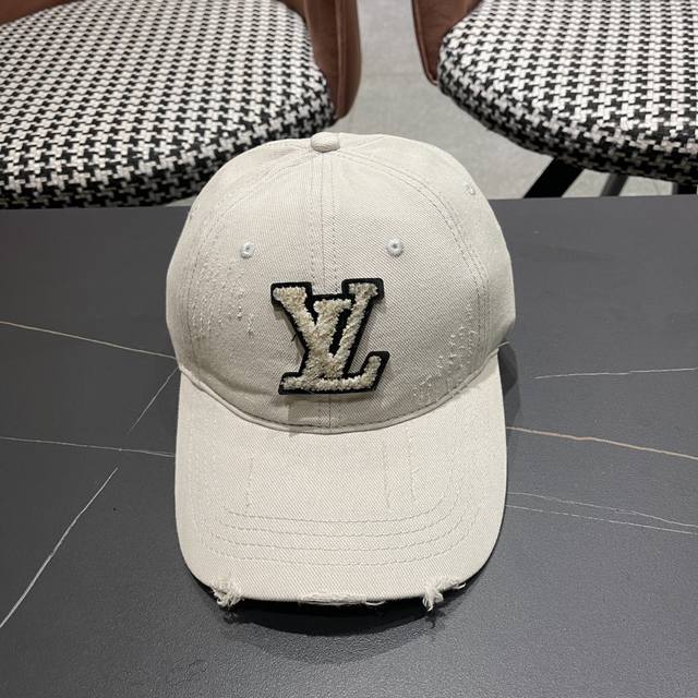 Lv Louis Vuitton 2025 New Classic Baseball Cap, Suitable For All Seasons, Essent