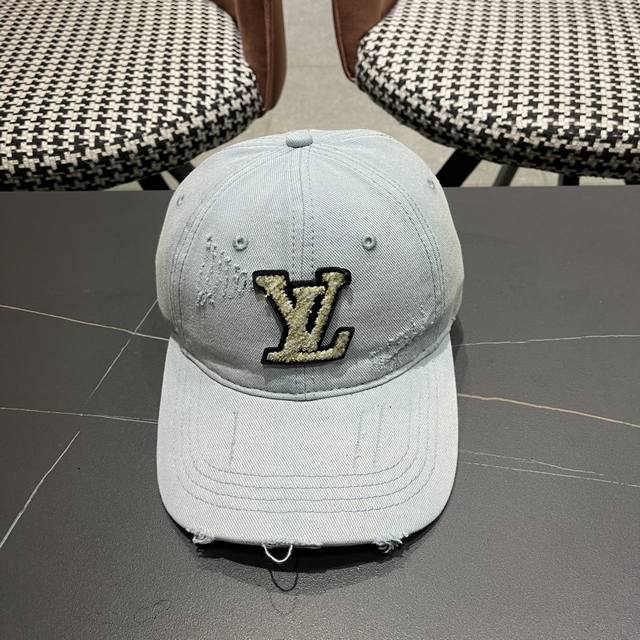 Lv Louis Vuitton 2025 New Classic Baseball Cap, Suitable For All Seasons, Essent