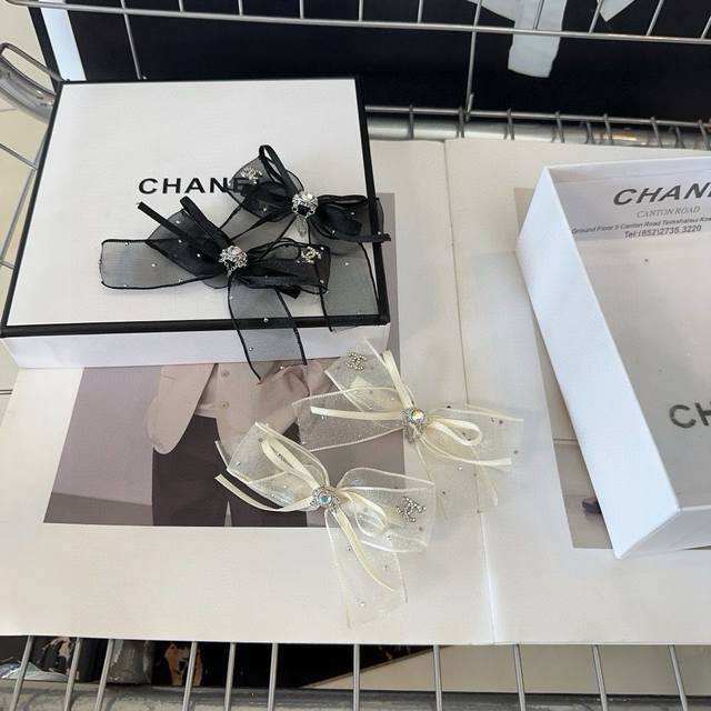 With Packaging Box: A Pair Of Chanel Latest Small Chanel Hair Clips, Simple And