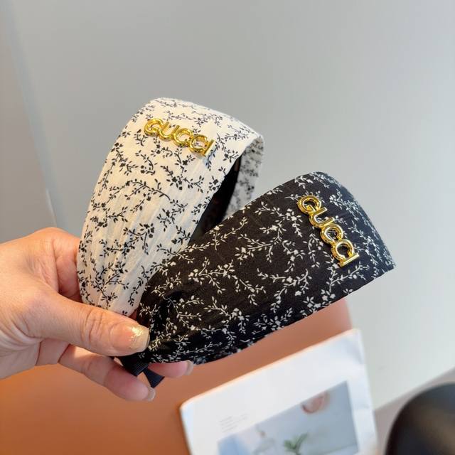 With Packaging Gucci Classic New Wide Hairband, A Must-Have For Goddesses, Very