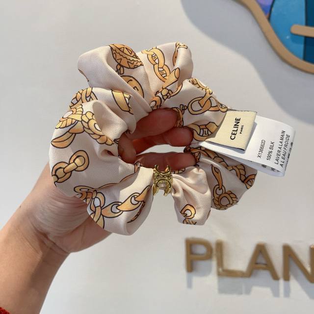 With Packaging Celine Triumph Arch Viral Hit Hairband, Delicate Elastic Band, Co