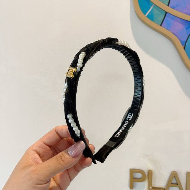 With Packaging Chanel New Pearl Hairband, Retro Headband, Influencer-Recommended