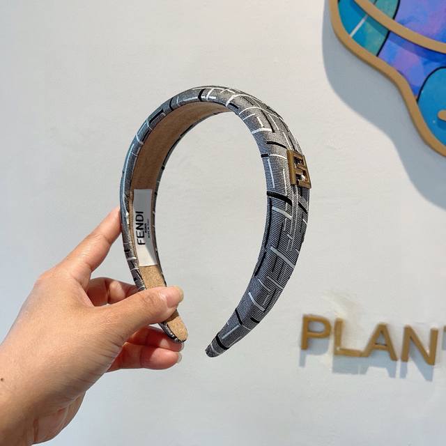 Packaging Fendi New Arrival Hairband, Retro Headband, Simple And Versatile, Must