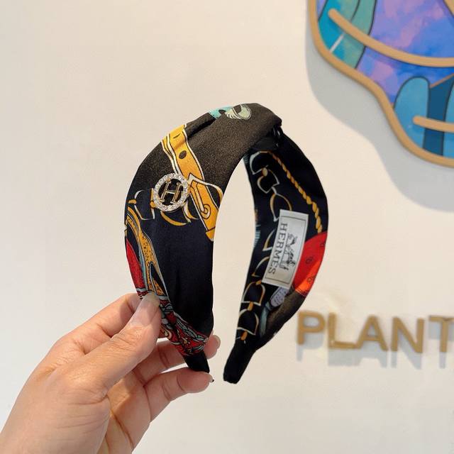 With Packaging Hermes New Silk Hairband, Influencer-Inspired Headband, Imported