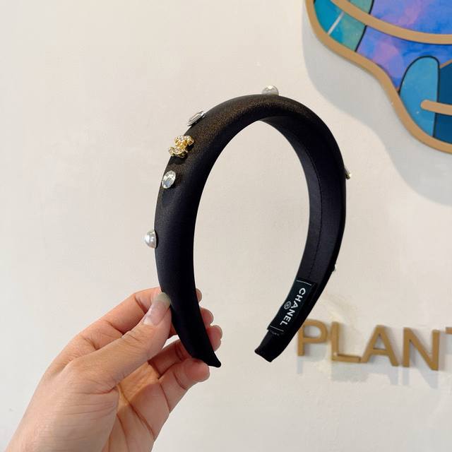 With Packaging Chanel New Small Chanel Hairband, French Retro-Style Sequined Sat