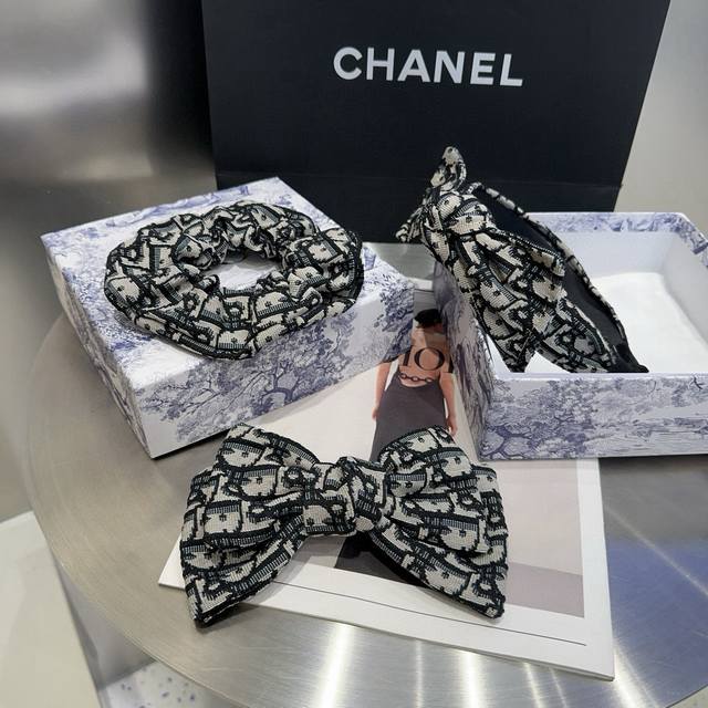 With Packaging Box Dior New Cd Letter Spring Clip, Simple And Practical, Fashion