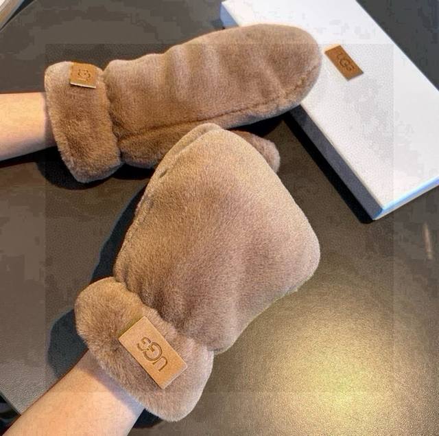 Ugg Autumn/Winter Lazy Rabbit Fur Wool Gloves Are Worth Comparing With Similar P