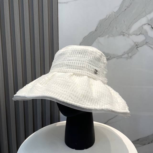 Chanel Large-Brimmed Sun-Protective Fisherman's Hat, Summer Uv-Blocking Beach Va