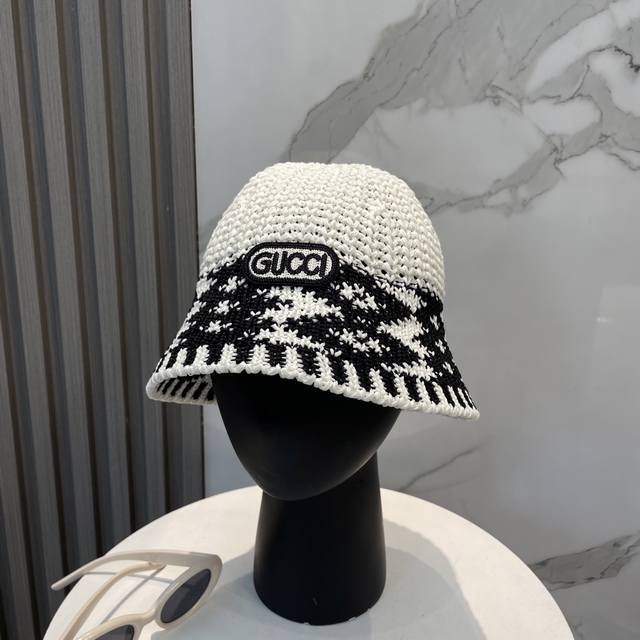 Gucci New Knitted Bucket Hat, High-Density Construction, A Super Stylish Knitted