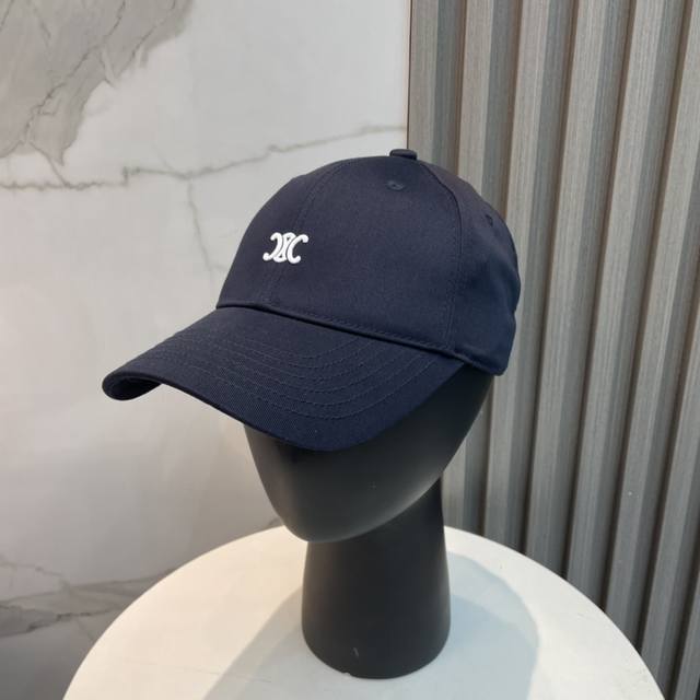 Best-Selling Celine Baseball Cap With Simple Lettering, Fashionable And Trendy,