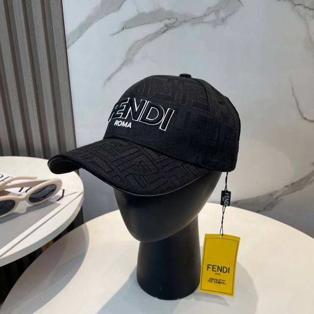 Fendi Vintage Series Baseball Cap - Classic Ff Vintage Piece, Stylish And Versat