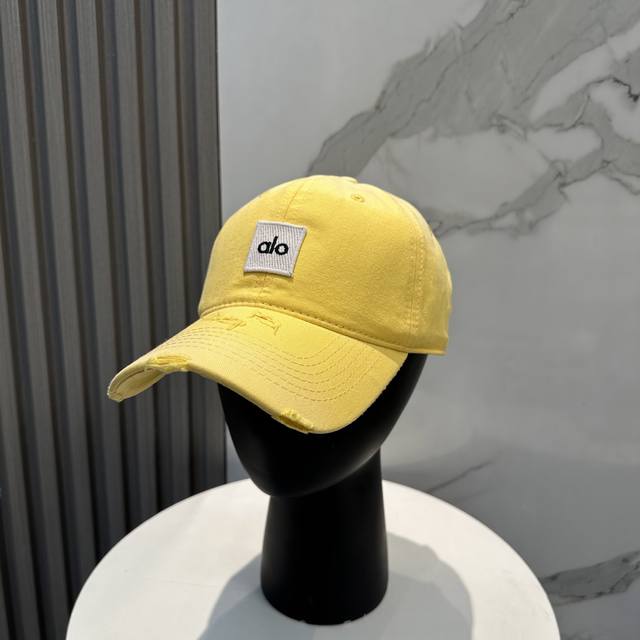 Aio New Candy Color Series Simple Baseball Cap - The Hottest Color Scheme Right