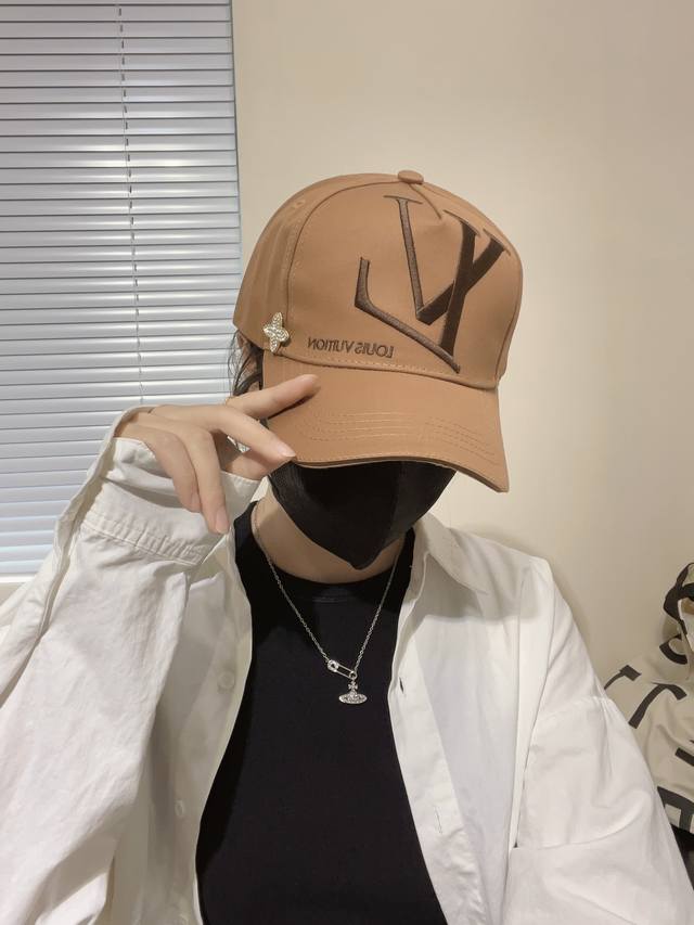 Louis Vuitton Baseball Cap, Louis Vuitton New Lv Baseball Cap, Meticulously Craf