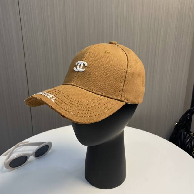 Chanel New Simple Embroidered Logo Baseball Cap, New Arrival, High-End Design, P