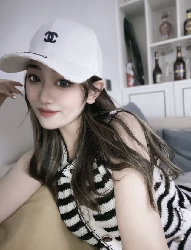Chanel New Simple Embroidered Logo Baseball Cap, New Arrival, High-End Style, Pe