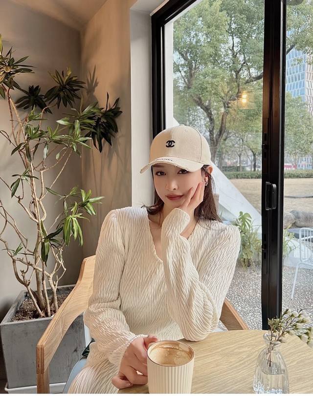 Chanel New Simple Embroidered Logo Baseball Cap, New Arrival, High-End Style, Pe