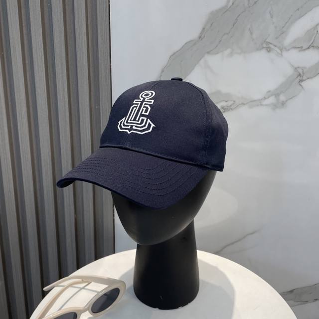 Best-Selling Celine Simple Embroidered Letter Star-Inspired Baseball Cap, Fashio