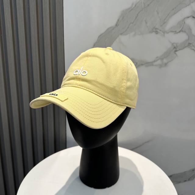 Aio New Candy-Colored Minimalist Baseball Cap The Hottest Color Scheme Right Now