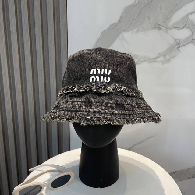 With Dust Bag Miu Miu 2025 New Washed Soft Denim Unisex Fisherman's Hat, Simple
