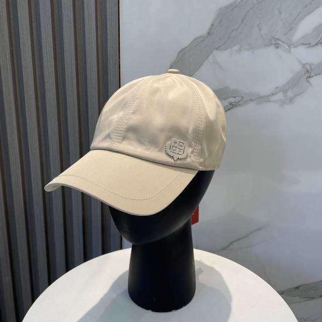 Floro Piana Nuoyou Pianyaya New Arrival High-End Baseball Cap, Brand-New Design,