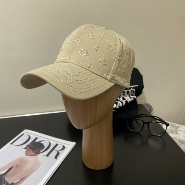 Louis Vuitton Baseball Cap, Louis Vuitton New Lv Baseball Cap, Meticulously Craf