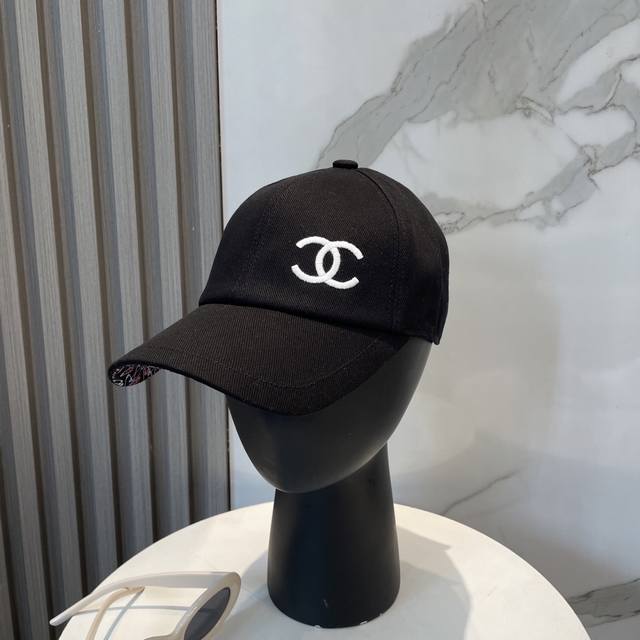 Chanel Chanel New Double-Sided Embroidered Baseball Cap, 1:1 Molded Custom-Made,
