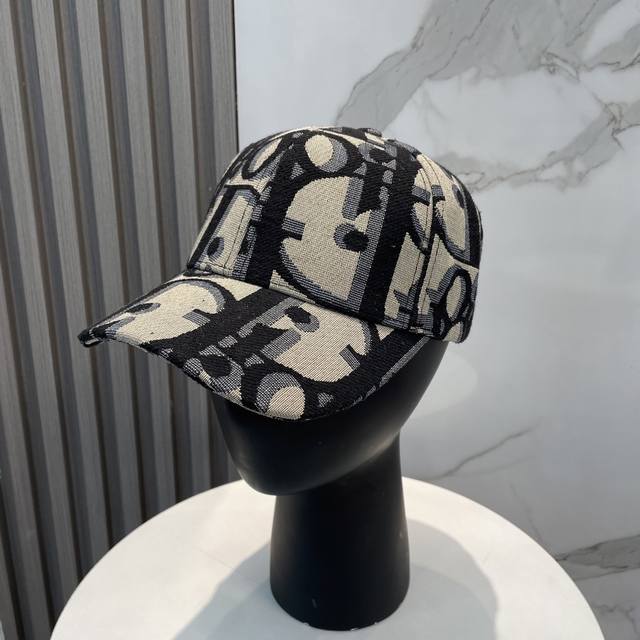 Dior New Original Baseball Cap, Retro Charm, Popular New Style At The Store, 100