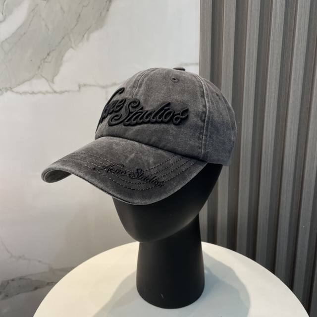 Acne - The Ultimate Choice For Trendsetters. High-Street Style Letter Baseball C