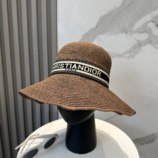 Dior Sunscreen Fisherman's Hat, High-Density Construction, A Super Stylish Hat T