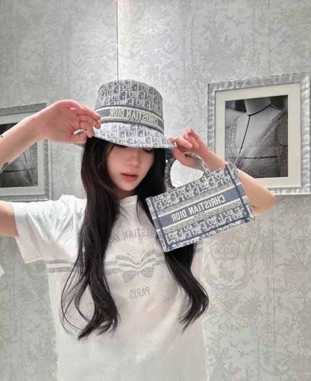 Dior New Arrival Authentic Fisherman's Hat, Elegant And Stylish, Cool And Fashio