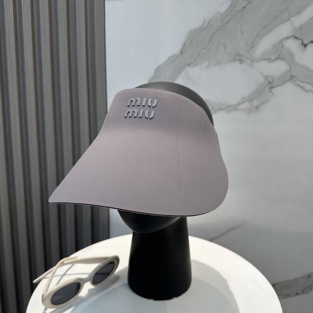 Miumiu Miu Miu ~ Summer New Arrival Seamless Duckbill Hat With Open Top - Summer