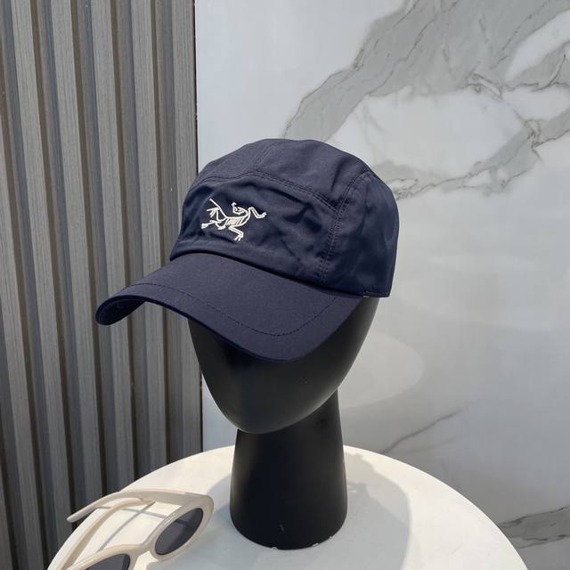 Arcteryx Small Bird Hat - Lightweight Sun Hat With Embroidered Logo And Curved B