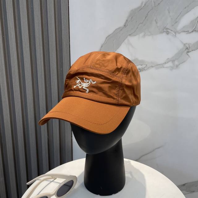 Arcteryx Small Bird Hat - Lightweight Sun Hat With Embroidered Logo And Curved B