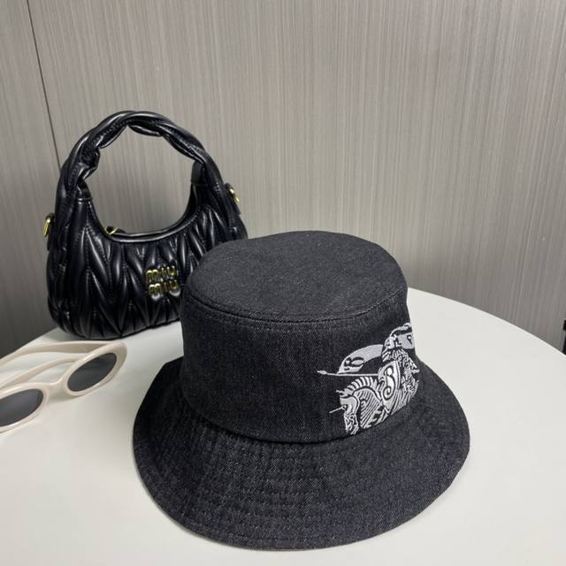 Burberry Original Denim Fisherman's Hat Classic War Horse Simple Embroidery Orig