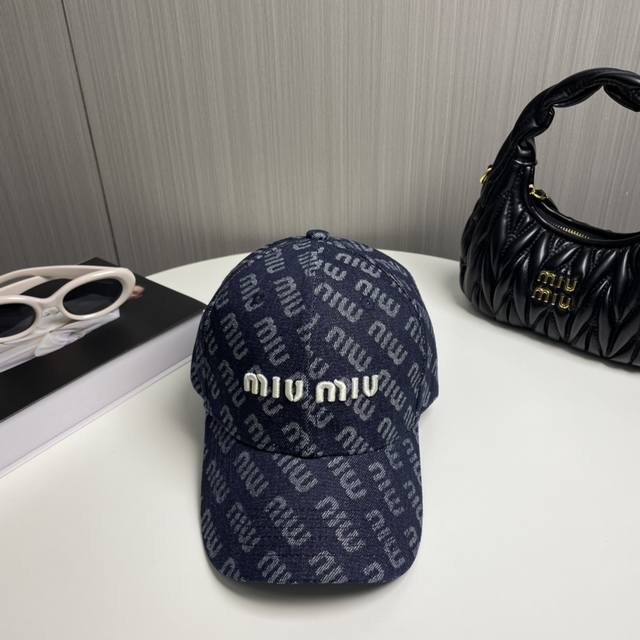 Comes With A Dust Bag. Miu Miu Spring/Summer New High-End Embroidered Baseball C