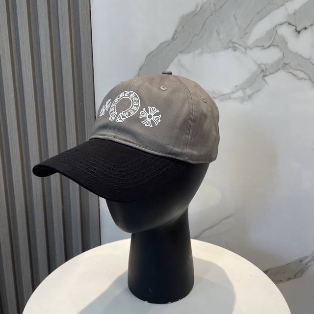Krosin New Color-Blocked Baseball Cap, Featuring A Classic Cross Emblem, Casual
