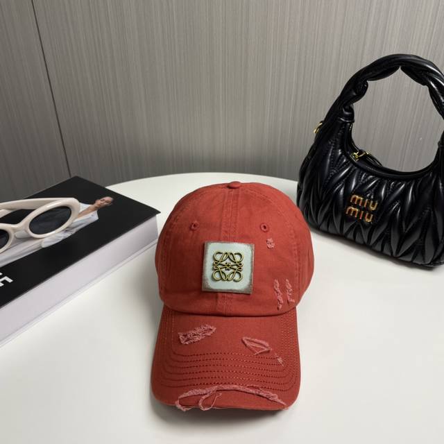Loewe ~ New Baseball Cap, Simple Classic Logo, Exceptional Quality, Elegant Luxu
