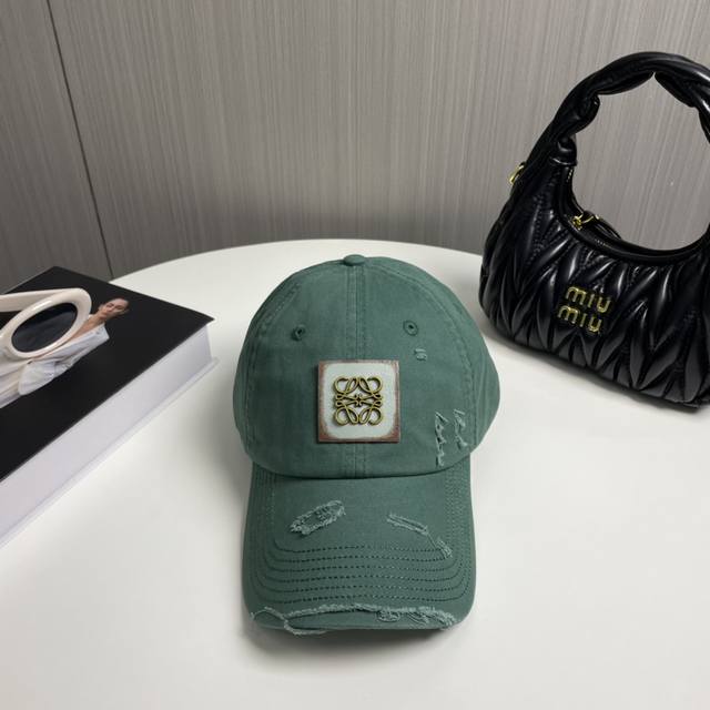 Loewe ~ New Baseball Cap, Simple And Classic Logo, Super High-Quality, Exquisite
