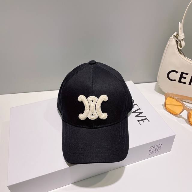 Comes With A Dust Bag. Celine Spring/Summer New Simple Baseball Cap, New Arrival