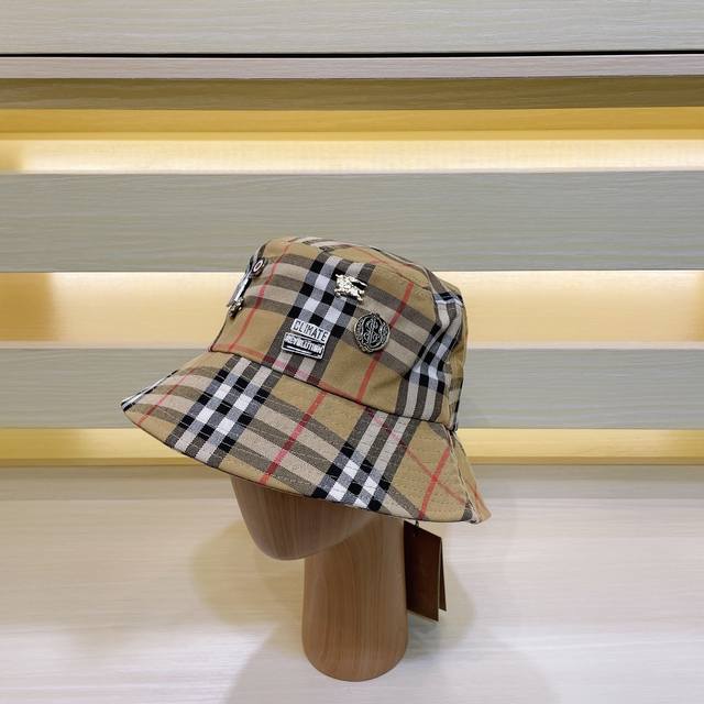 With Dust Bag Burberry Little Red Book Bestseller! Authentic Fisherman's Hat, St