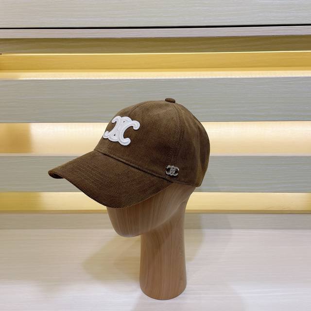 Exclusive Celine New Arrival Arc De Triomphe Embroidered Corduroy Baseball Cap.