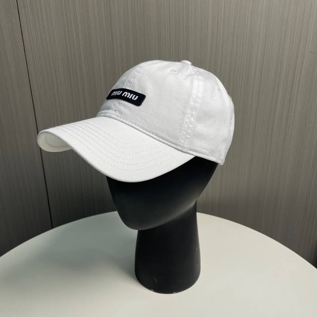 Miu Miu New Solid-Color Baseball Cap In The Hottest Color Scheme Right Now Stree