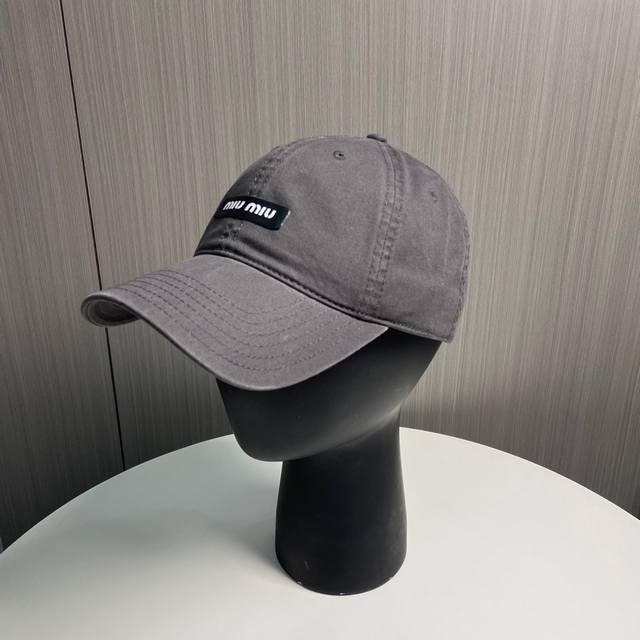 Miu Miu New Solid Color Baseball Cap - The Hottest Color Scheme Right Now - Stre