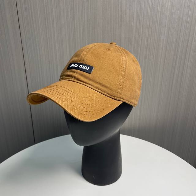 Miu Miu New Solid-Color Baseball Cap - The Hottest Color Scheme Right Now - Stre