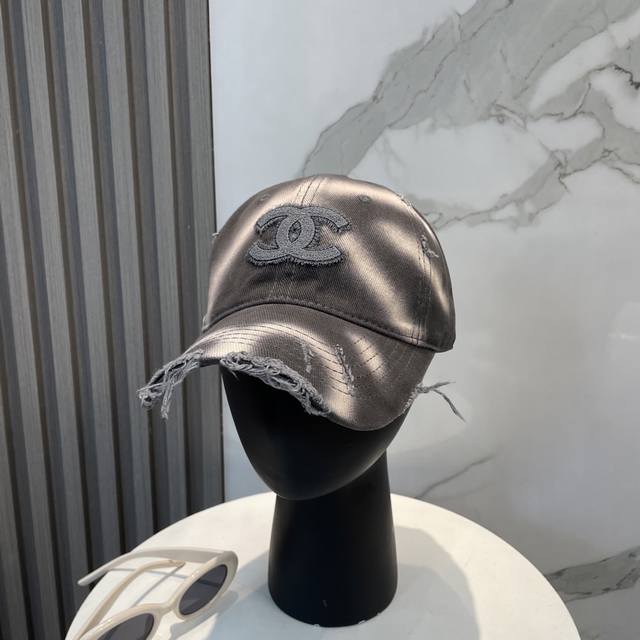 Chanel New Simple Logo Baseball Cap, New Arrival, High-End Style, Super Versatil