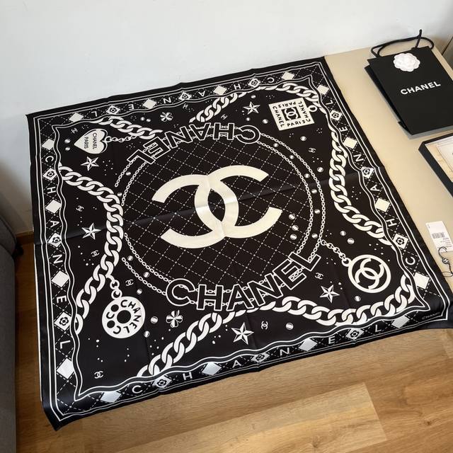 Original Chanel 90Cm Silk Square Scarf With Chain Accessories. Top-Tier Diagonal