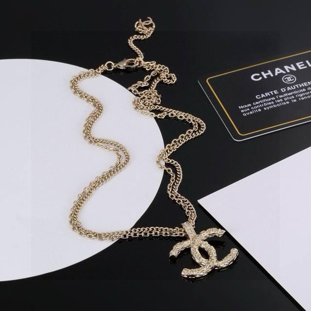 Women's Accessories Are Also A Way To Love Yourself! For Those Of You Who Are Bu