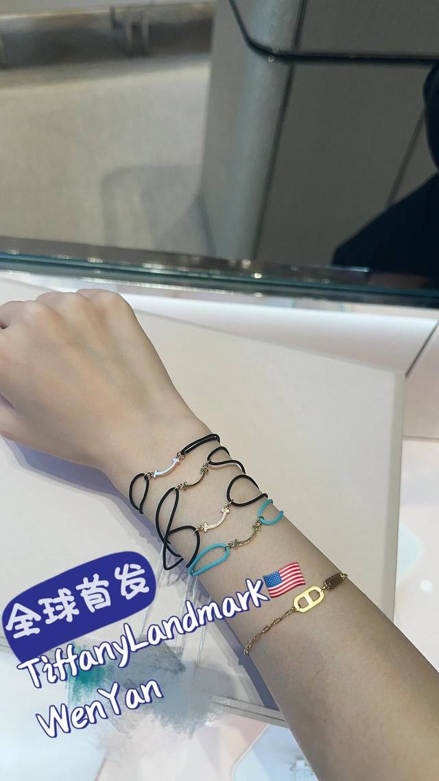 210549 Our Product, Customizable In 18K Real Gold And Real Diamond Version. We O