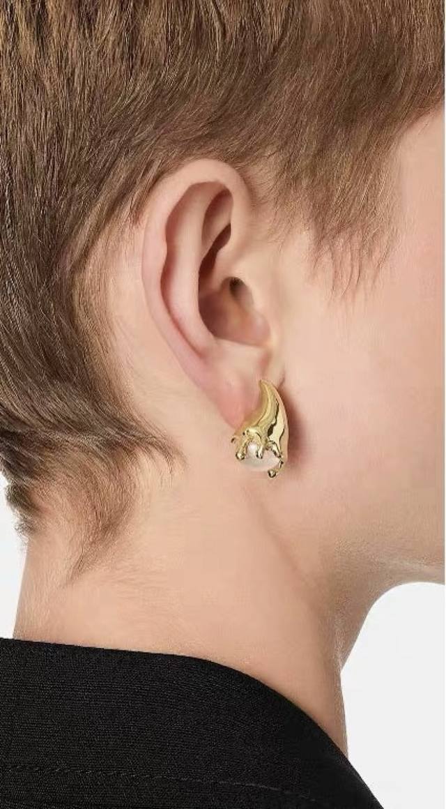 Bottega Veneta New Arrival Earrings Unique Design, Bv Personality, Redefines Tra